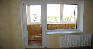 Ремонт балконной двери Ялуторовск, цена от 980 руб.